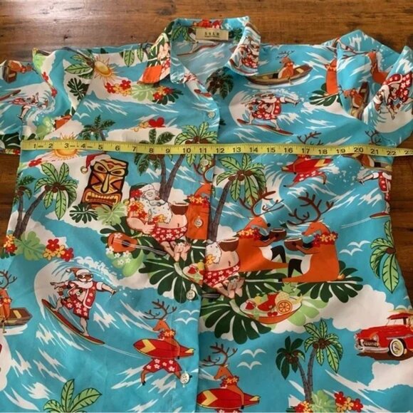 Santa Christmas Holiday Hawaiian Festive Graphic Button Down Shirt - Picture 7 of 11